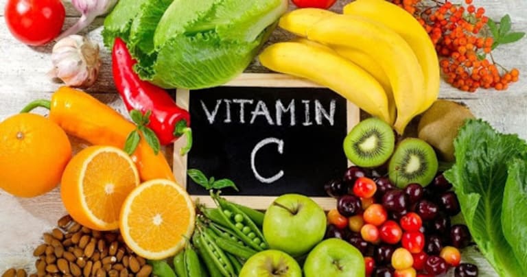 Bổ sung nguồn vitamin C từ thực phẩm là một trong những cách giúp bệnh vảy nến hồng nhanh khỏi.