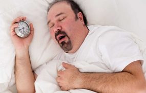 Thức khuya gây yếu sinh lý nam giới
