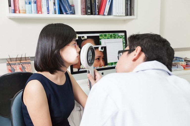 Viêm da dầu chưa chữa được tận gốc. Thay vào đó, các giải pháp hiện tại chỉ giảm nhẹ các triệu chứng.