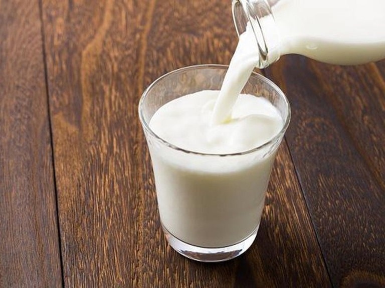 Uống sữa ấm có thể giảm đau nhanh chóng
