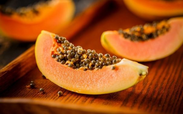 Đu đủ chín là loại quả rất tốt cho hoạt động của dạ dày