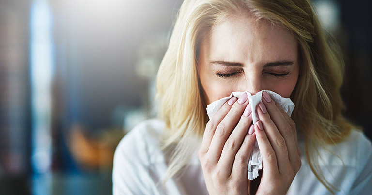 Nghẹt mũi khiến người bệnh gặp khó khăn trong việc hô hấp và ảnh hưởng xấu đến sức khỏe