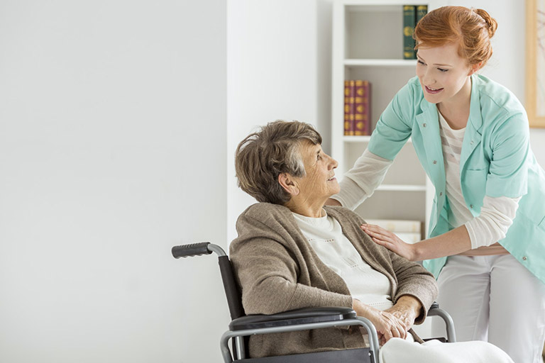 Chia sẻ những biện pháp chăm sóc bệnh nhân thoái hóa khớp nhanh khôi phục khả năng vận động tại nhà