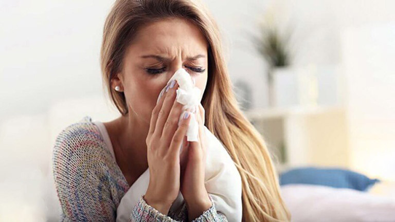 Viêm mũi dị ứng quanh năm khiến người bệnh cảm thấy rất khó chịu