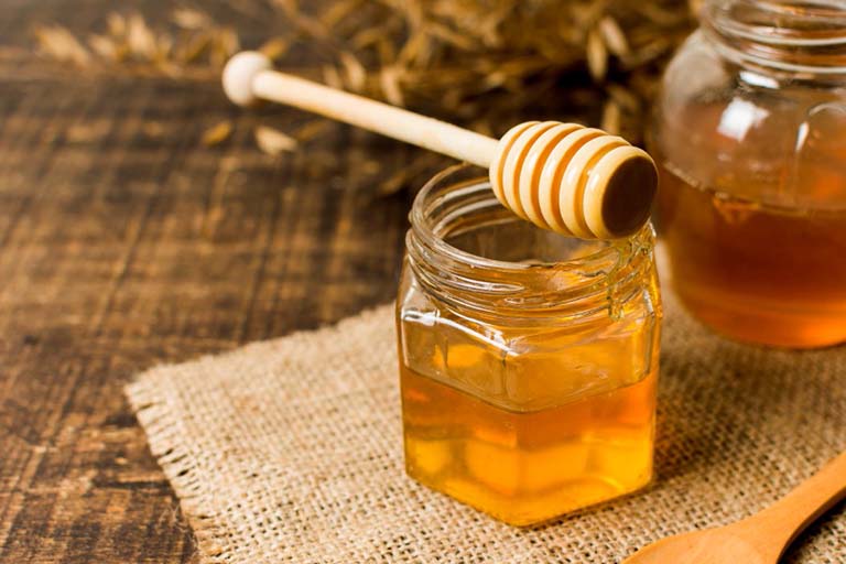 Dùng mật ong chữa bệnh trĩ có thực sự hiệu quả không? Dùng như thế nào là đúng cách?