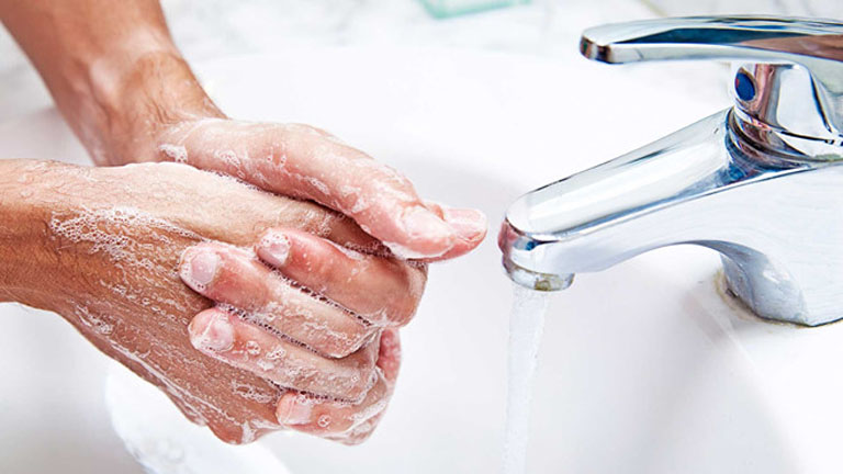 Vệ sinh tay sạch sẽ bằng xà phòng giúp loại bỏ vi khuẩn gây hại và phòng ngừa nhiều bệnh lý khác
