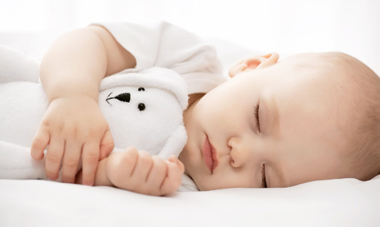 Ngưng thở khi ngủ là biến chứng thường gặp ở những trẻ bị viêm tiểu phế quản cấp tính