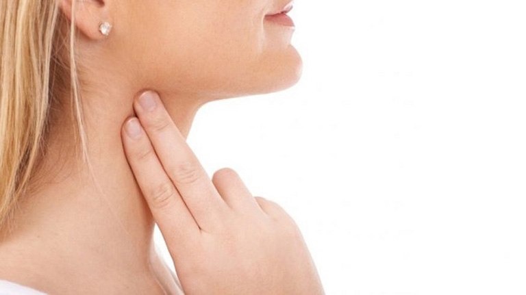 Viêm họng mãn tính nổi hạch có phải là dấu hiệu của bệnh ung thư vòm họng không?