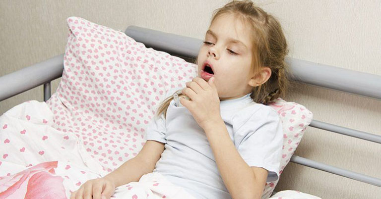 Trẻ em dưới 5 tuổi là đối tượng rất dễ khởi phát bệnh viêm thanh khí phế quản