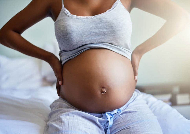 Phụ nữ đang mang thai cần cân nhắc khi có ý định bấm huyệt chữa viêm họng