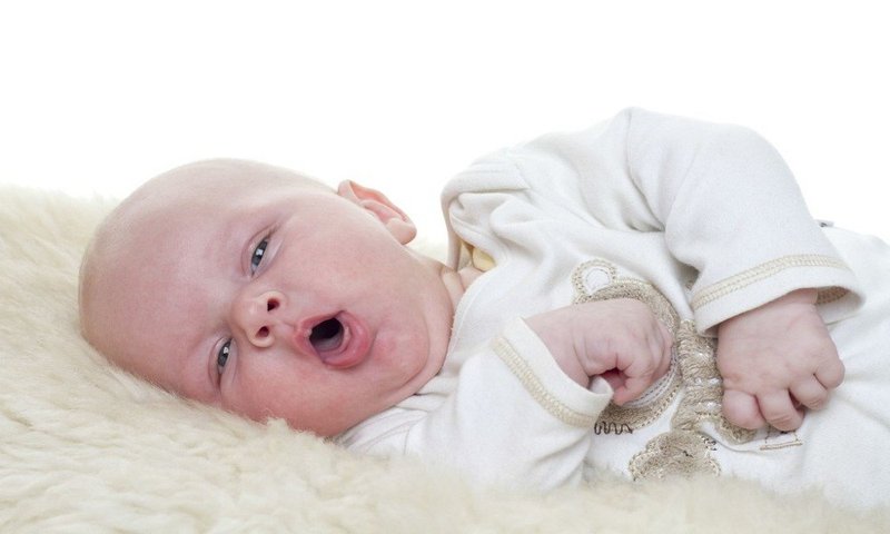 cách trị ho sổ mũi cho trẻ sơ sinh tại nhà