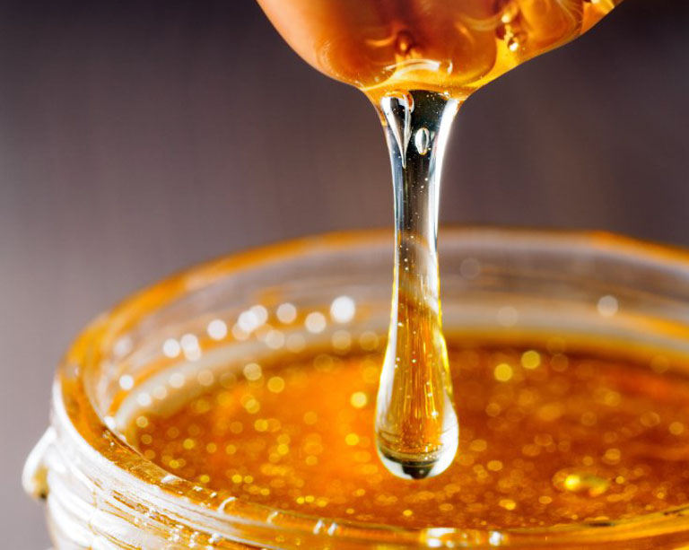 Thành phần dưỡng chất trong mật ong khá đa dạng và mang lại nhiều lợi ích cho sức khỏe