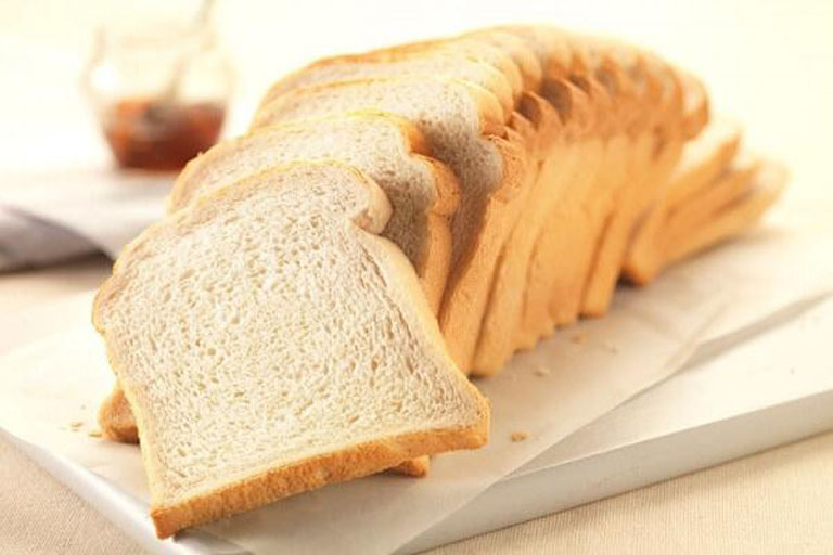 Bánh mì có khả năng thấm hút dịch vị dạ dày và bảo vệ niêm mạc dạ dày khỏi acid tiêu hóa