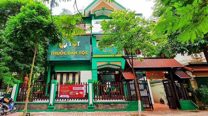 Thuốc Dân Tộc cơ sở Nguyễn Thị Định rộng rãi, khang trang tiếp đón hàng chục bệnh nhân mỗi ngày 