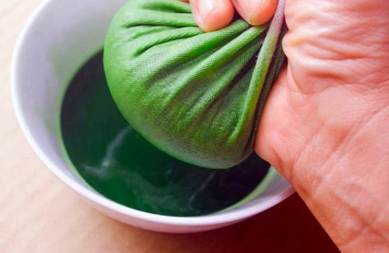 Uống nước cốt lá khế để giảm nhẹ triệu chứng bệnh
